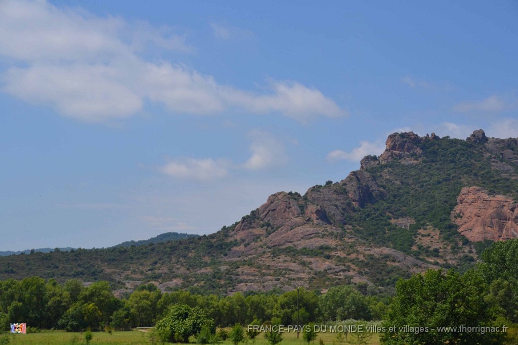 Lac Arena 16 juin 2013 9.jpg - Le rocher de Roquebrune sur Argens. 16 juin 2013